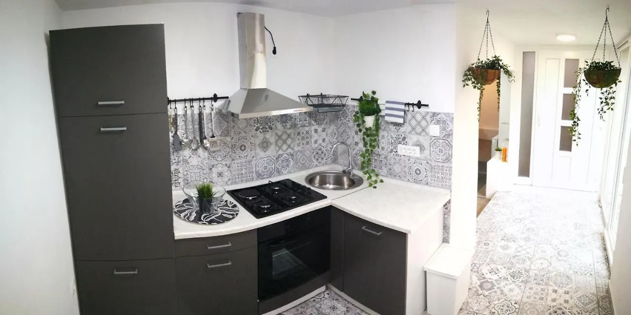 Apartment Paradise Jacuzzi & Sauna Ika Croatia